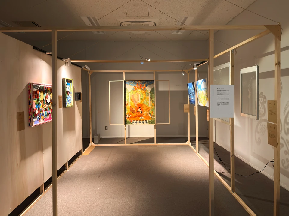 Window Exhibition: gallery overview and central suspended painting